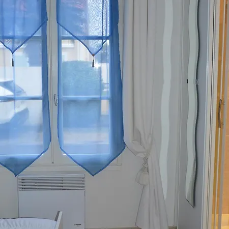 Hotel Maison Saint-jean-de-monts, 3 Pieces, 6 Personnes - Fr-1-323-467 4*